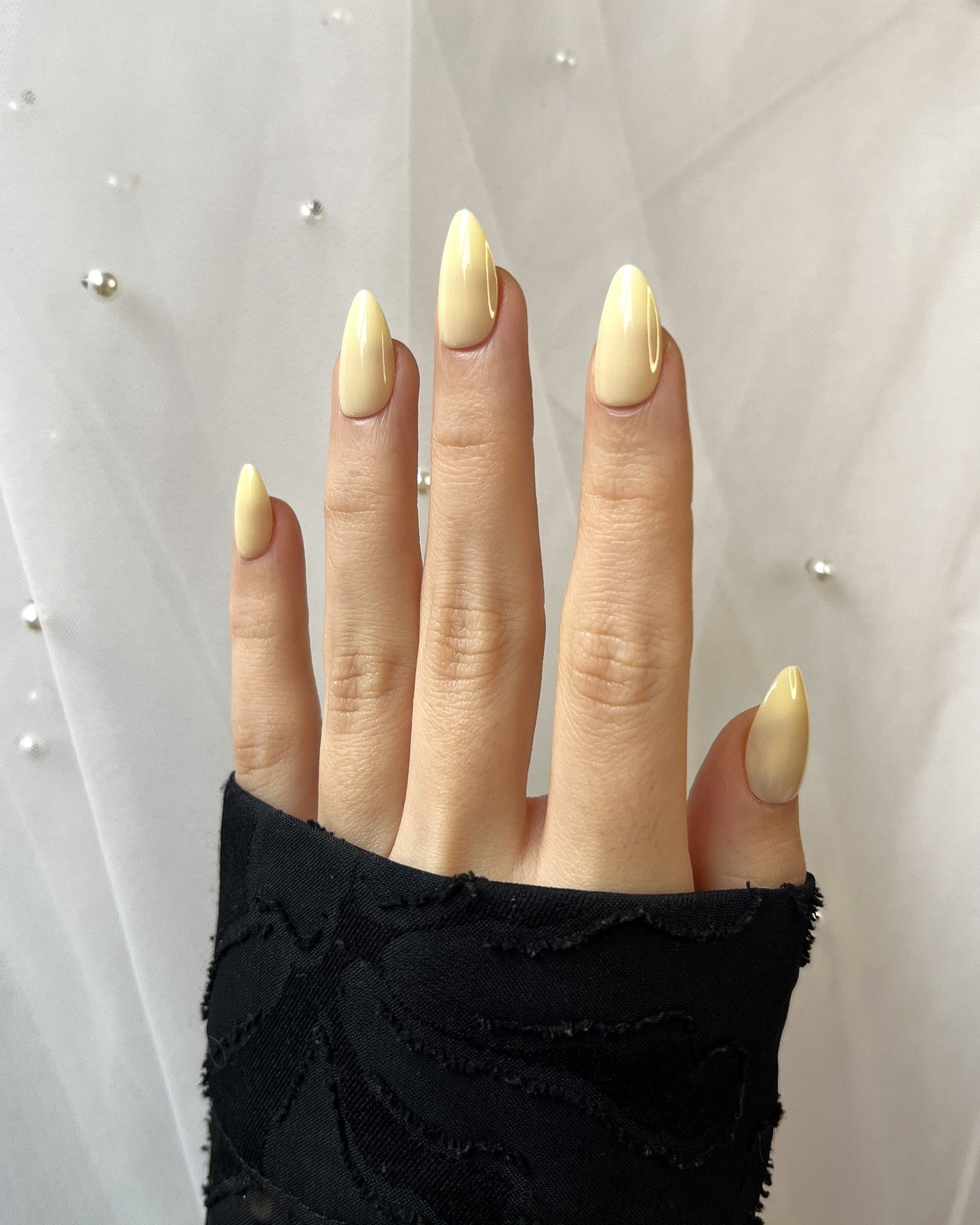 Sunday - Short Almond