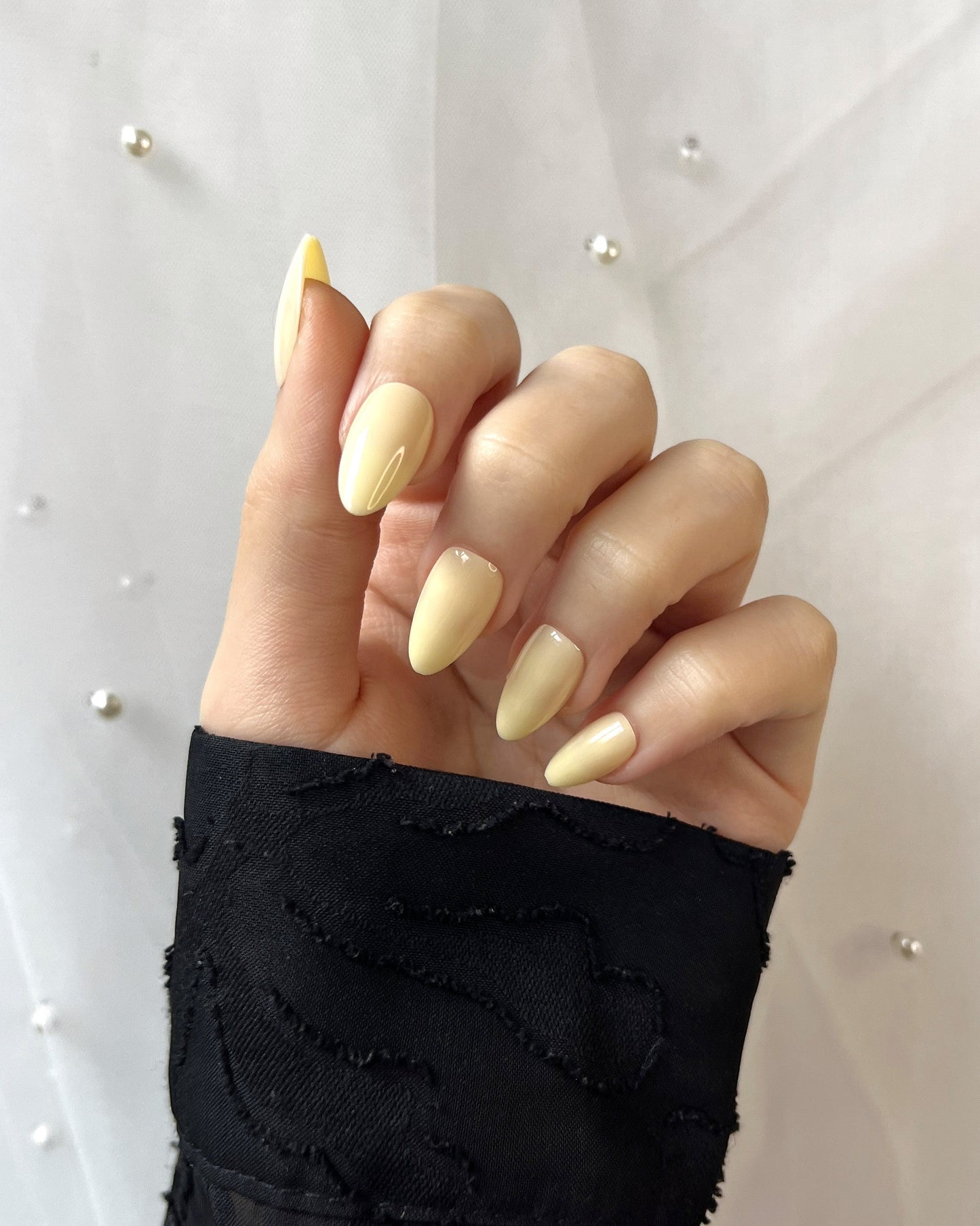 Sunday - Short Almond