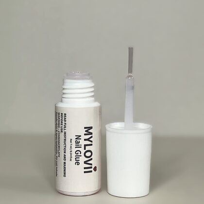 MYLOVII Brush-On Nail Glue (7 ml)